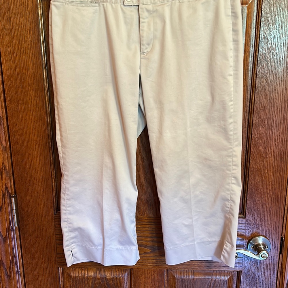 Docker capris. Size 10 New